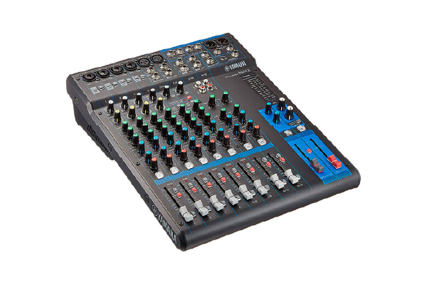 able de mixage Yamaha MG12XU en location à Toulon